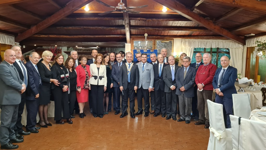 FESTA GRANDE PER IL NUOVO ROTARY CLUB SATELLITE “APRILIA-CISTERNA COSTA NERONIANA”